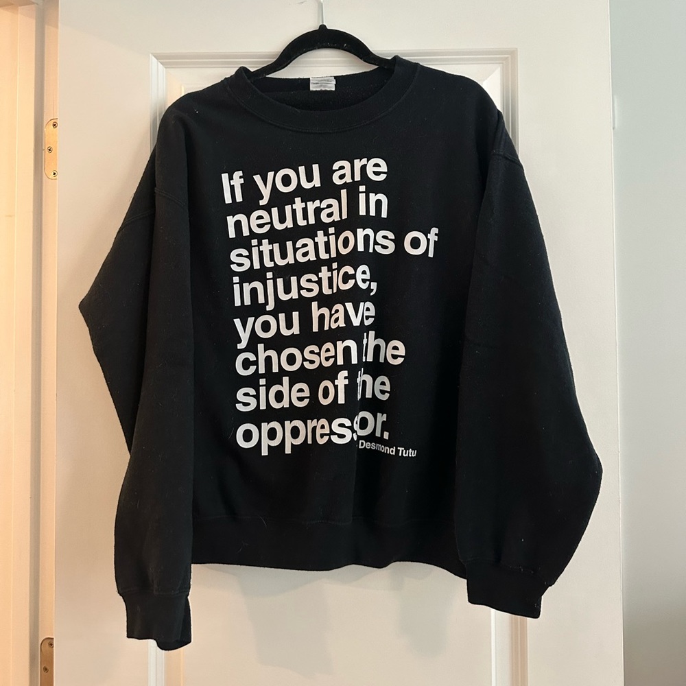 Sweatshirt